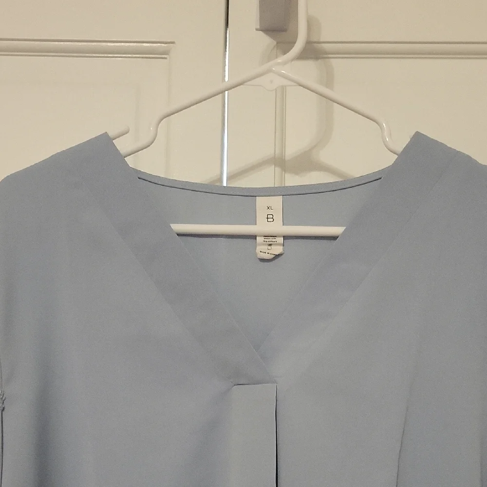 Elegant Blue Women's Top - Picture 3 of 3